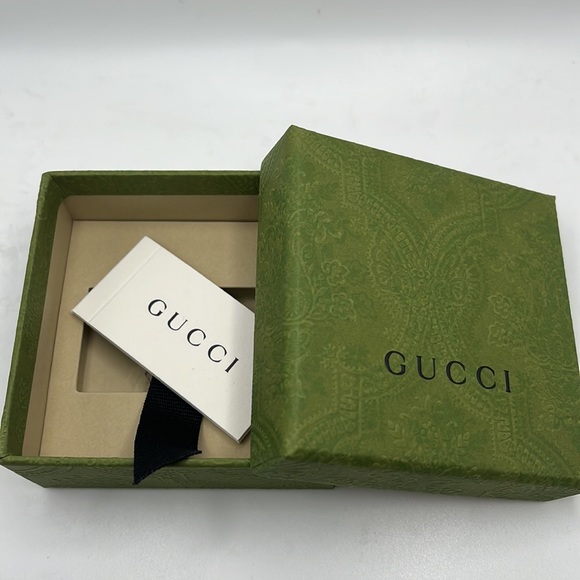 Interlocking G earrings in silver - Picture 2 of 5